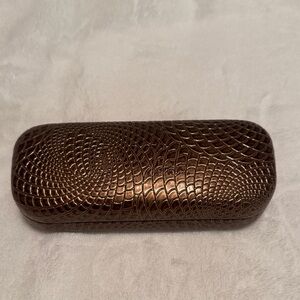 Elegant Brown Textured Eyeglass Case